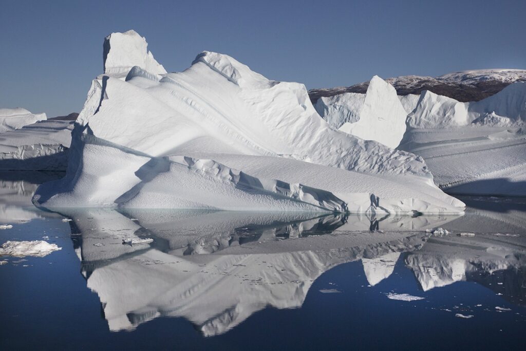 A beautiful scene where an iceberg floats in the Greenland